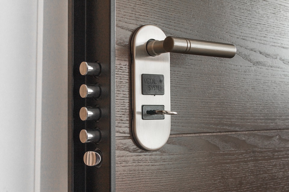 Pros And Cons Of Locksmith Services