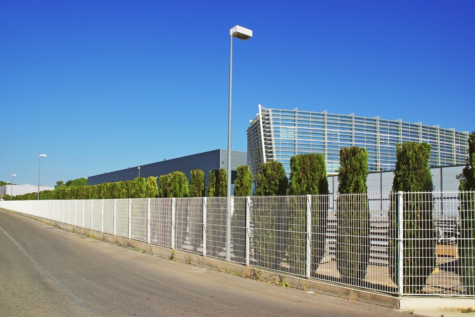 Benefits Of Installing Commercial Fencing