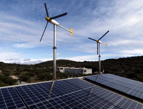 Wind And Solar Hybrid Power