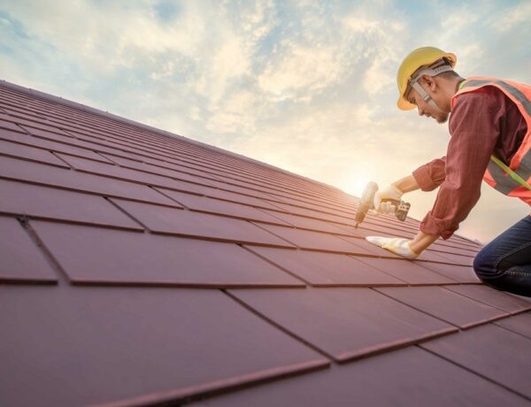 Benefits Of Hiring Residential Roofing Services