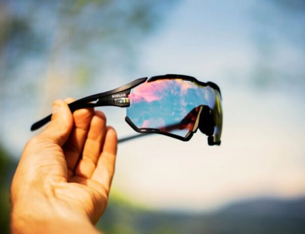 Maintaining Your Photochromic Cycling Glasses