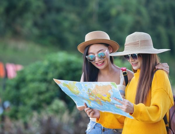 Why Traveling Is A More Valuable Experience Than Going To College