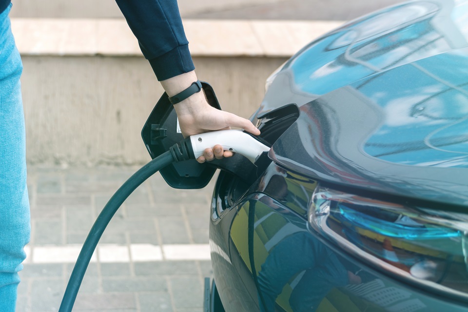 Hybrid Vs. Gasoline Vehicles